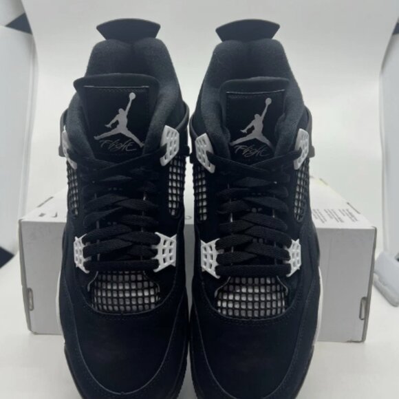 Nike Air Jordan 4 Retro ''White Thunder'' - Picture 4 of 6